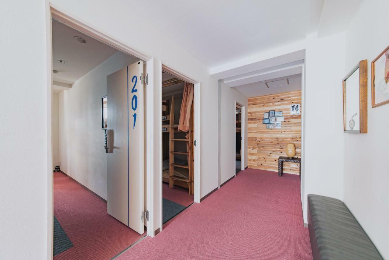 Ark Guest House Namba Osaka Buitenkant foto