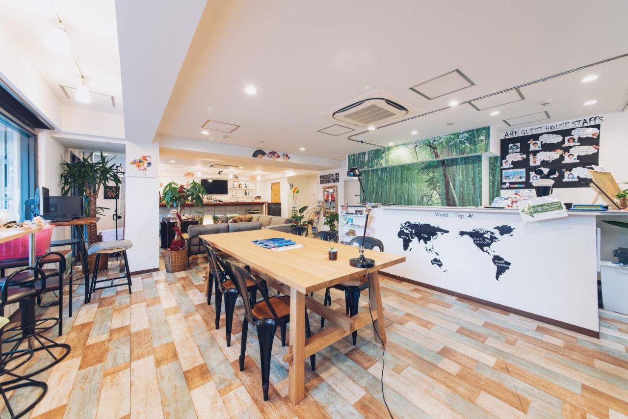 Ark Guest House Namba Osaka Buitenkant foto
