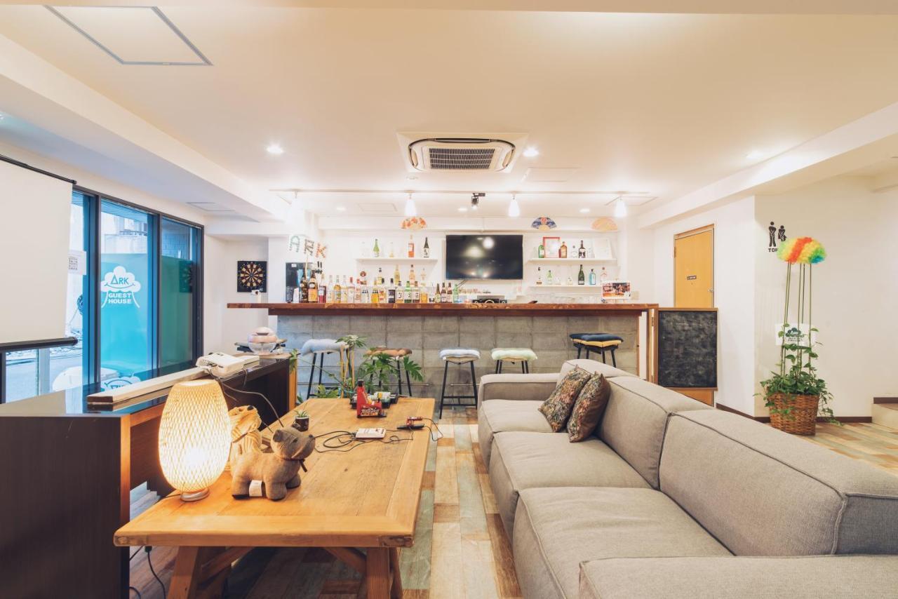 Ark Guest House Namba Osaka Buitenkant foto